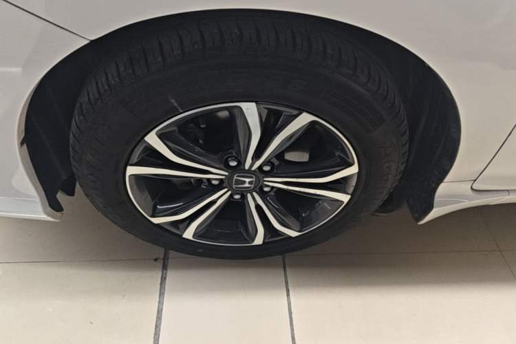 Used Honda Crider 2022 180Turbo CVT Luxury Edition Exterior 4