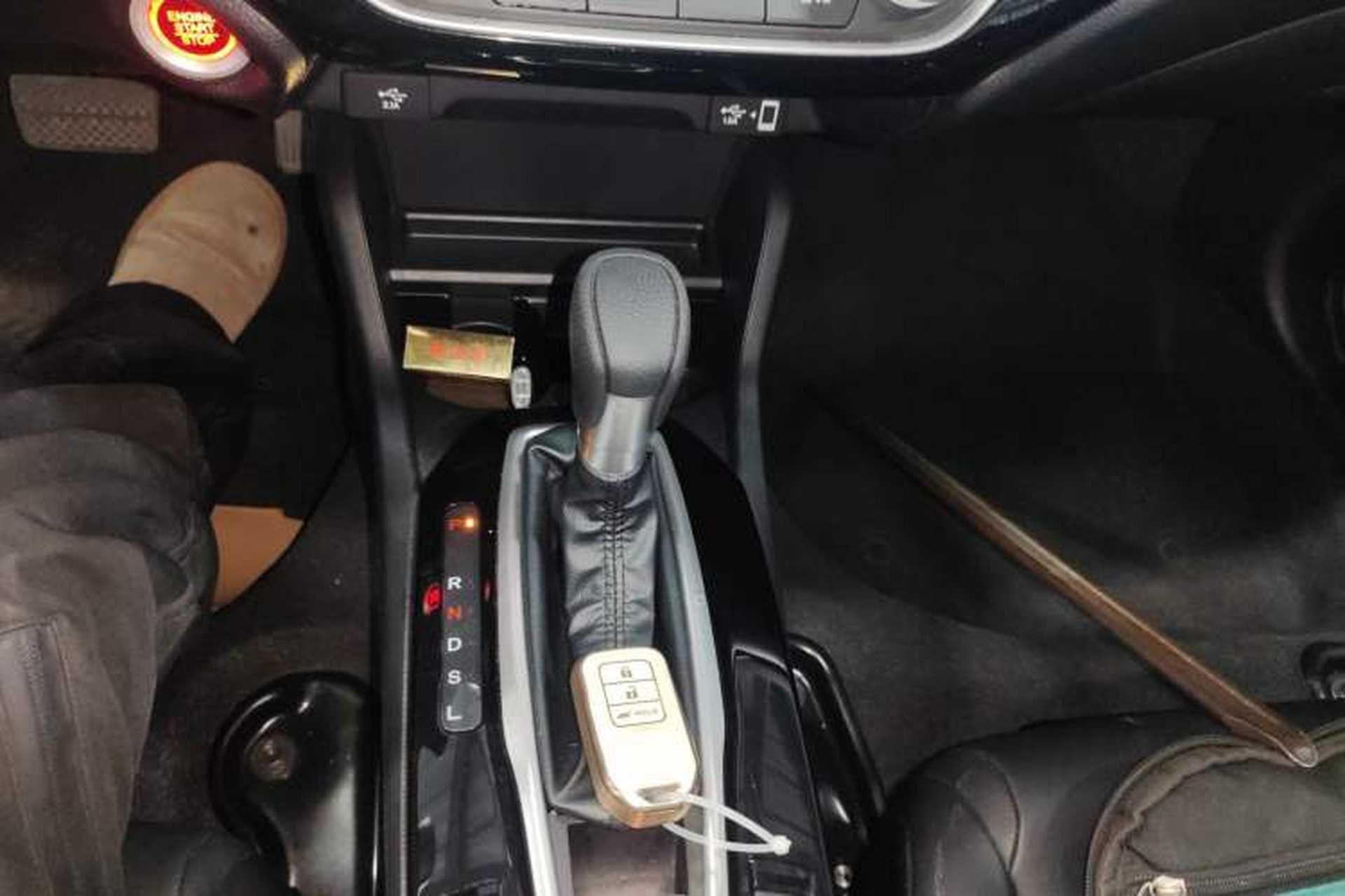 Used Honda Crider 2022 180Turbo CVT Luxury Edition Gear Lever