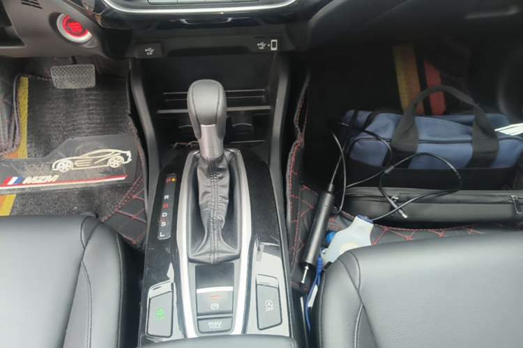 Used Honda Crider 2022 180Turbo CVT Luxury Edition Gear Lever