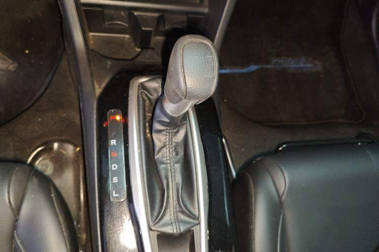 Used Honda Crider 2022 180Turbo CVT Luxury Edition Gear Lever
