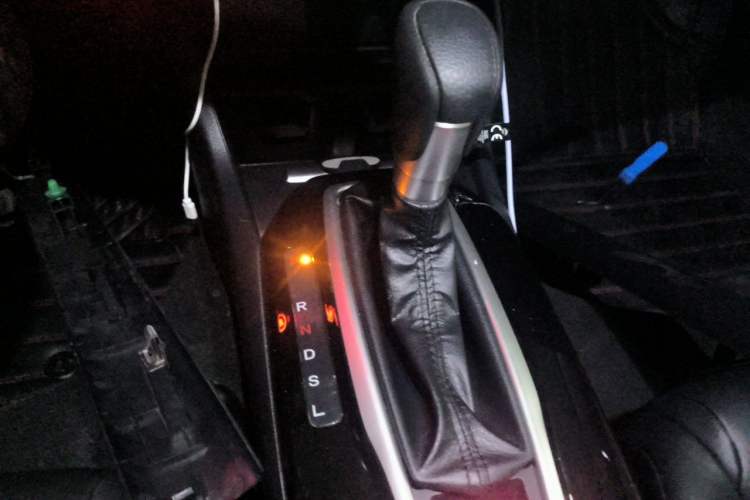 Used Honda Crider 2022 180Turbo CVT Luxury Edition Gear Lever