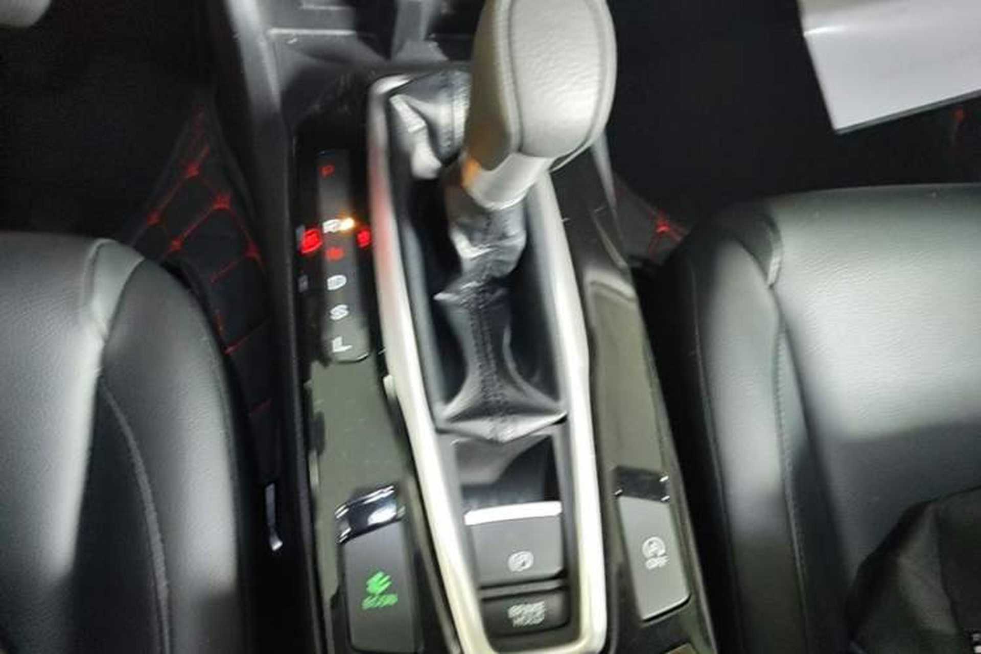 Used Honda Crider 2022 180Turbo CVT Luxury Edition Gear Lever