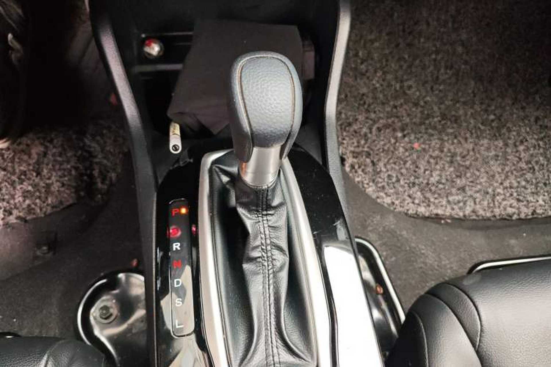 Used Honda Crider 2022 180Turbo CVT Luxury Edition Gear Lever
