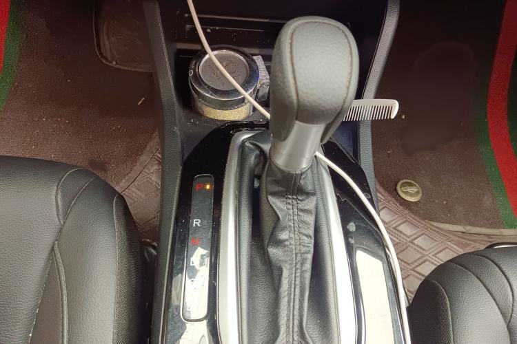 Used Honda Crider 2022 180Turbo CVT Luxury Edition Gear Lever