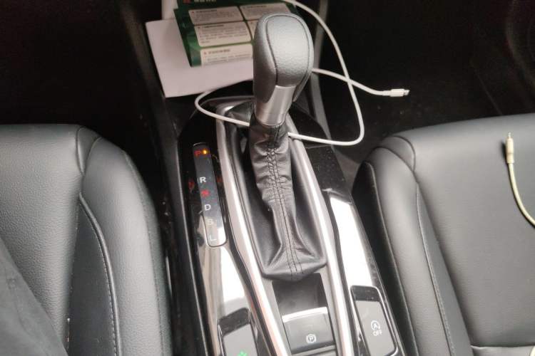 Used Honda Crider 2022 180Turbo CVT Luxury Edition Gear Lever