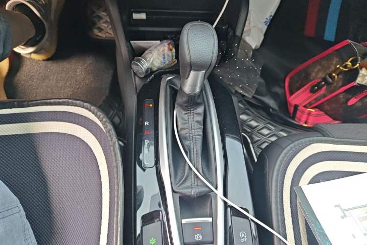 Used Honda Crider 2022 180Turbo CVT Luxury Edition Gear Lever