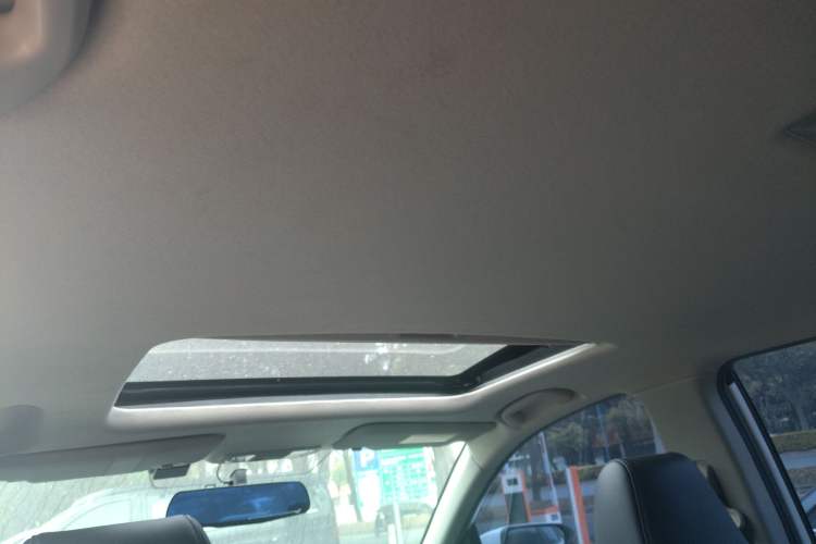 Used Honda Crider 2022 180Turbo CVT Luxury Edition Headliner