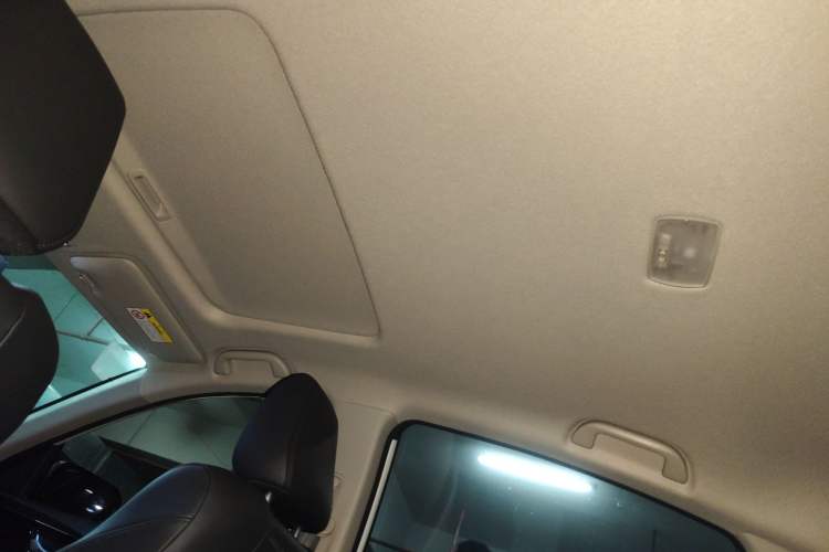 Used Honda Crider 2022 180Turbo CVT Luxury Edition Headliner