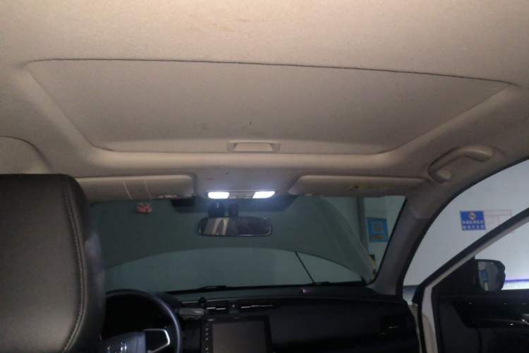 Used Honda Crider 2022 180Turbo CVT Luxury Edition Headliner