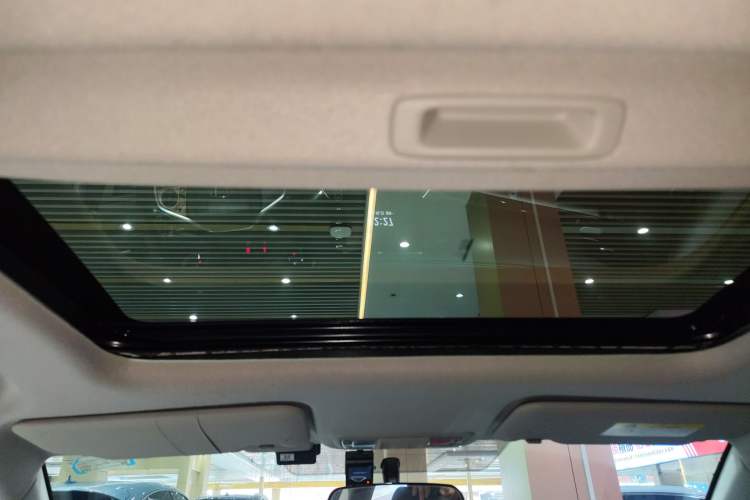 Used Honda Crider 2022 180Turbo CVT Luxury Edition Headliner