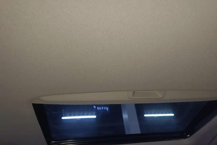 Used Honda Crider 2022 1.5L Rui Luxury Edition Headliner