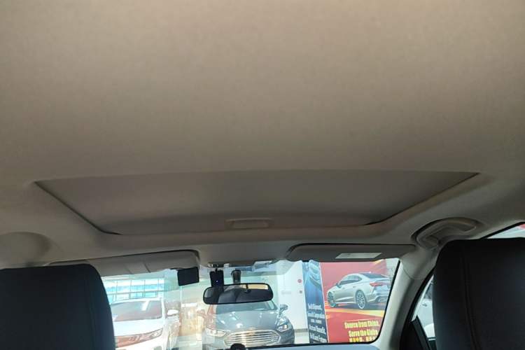 Used Honda Crider 2022 180Turbo CVT Luxury Edition Headliner