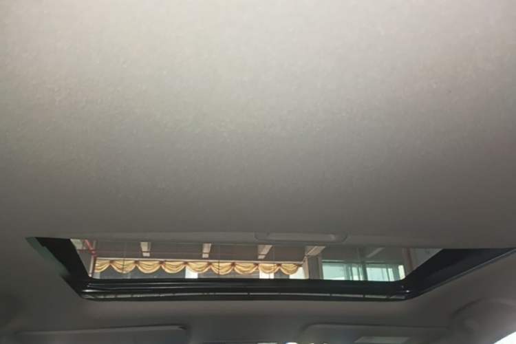 Used Honda Crider 2022 180Turbo CVT Luxury Edition Headliner