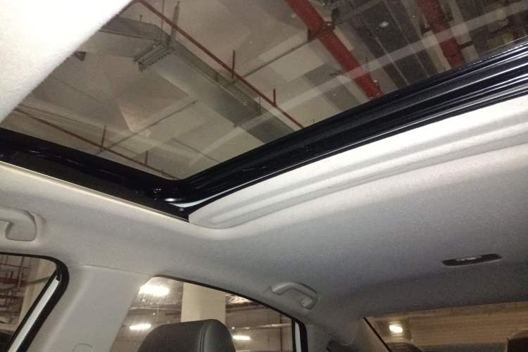 Used Honda Crider 2022 180Turbo CVT Luxury Edition Headliner