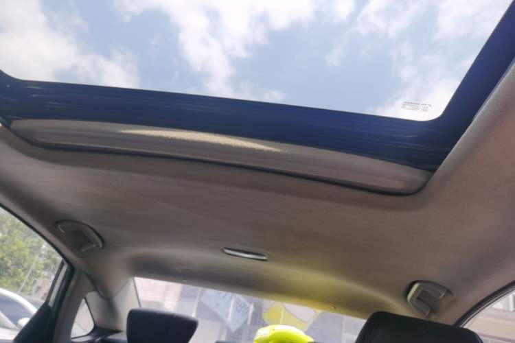 Used Honda Crider 2022 180Turbo CVT Luxury Edition Headliner