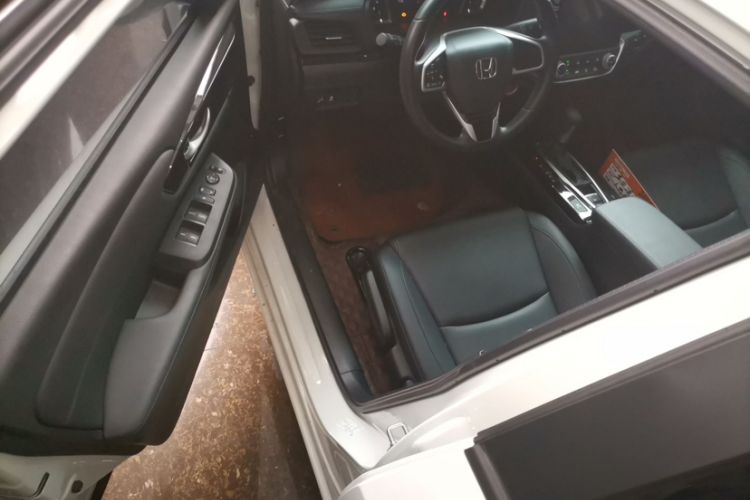 Used Honda Crider 2022 180Turbo CVT Luxury Edition Interior 2