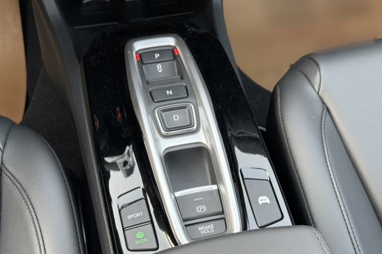 Used Honda Crider 2022 1.5L Rui Luxury Edition Interior 4