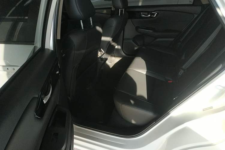 Used Honda Crider 2022 180Turbo CVT Luxury Edition Interior 4