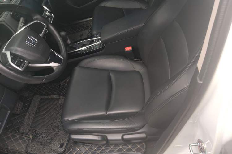 Used Honda Crider 2022 180Turbo CVT Luxury Edition Left Front Seat