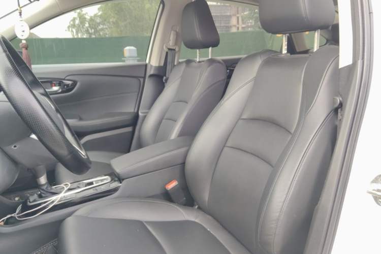 Used Honda Crider 2022 180Turbo CVT Luxury Edition Left Front Seat