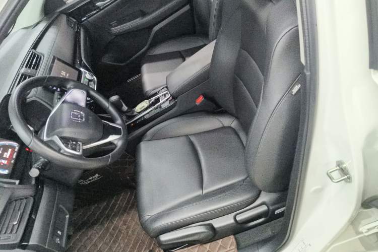 Used Honda Crider 2022 180Turbo CVT Luxury Edition Left Front Seat