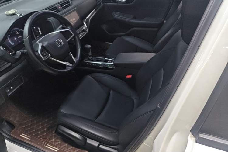 Used Honda Crider 2022 180Turbo CVT Luxury Edition Left Front Seat