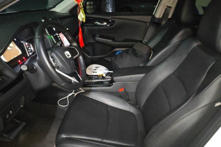 Used Honda Crider 2022 180Turbo CVT Luxury Edition Left Front Seat