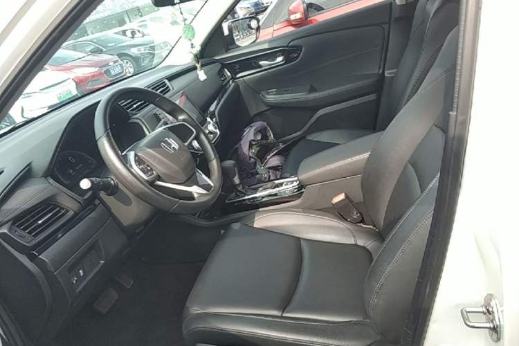 Used Honda Crider 2022 180Turbo CVT Luxury Edition Left Front Seat