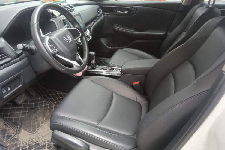 Used Honda Crider 2022 180Turbo CVT Luxury Edition Left Front Seat