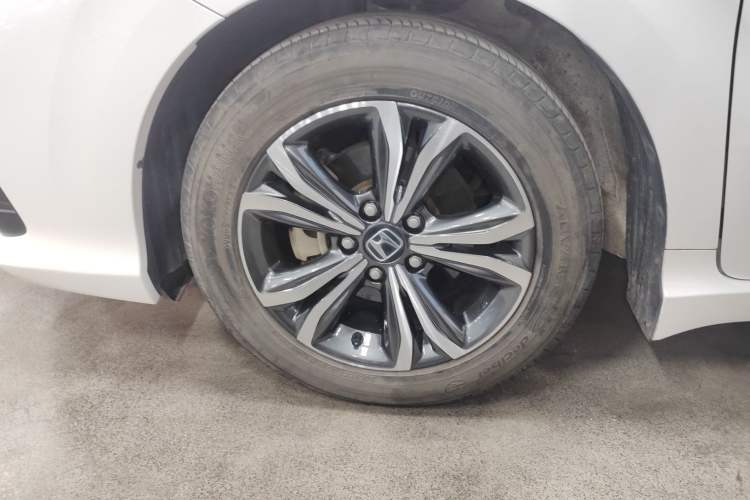 Used Honda Crider 2022 180Turbo CVT Luxury Edition Left Front Wheel Hub