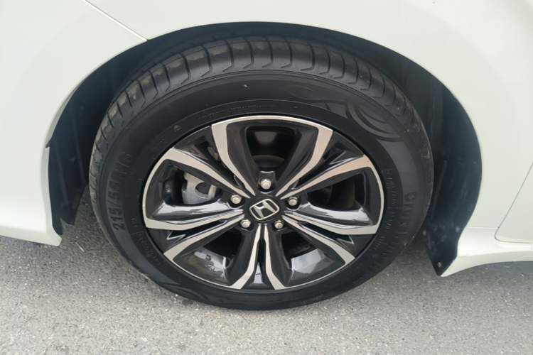 Used Honda Crider 2022 180Turbo CVT Luxury Edition Left Front Wheel Hub
