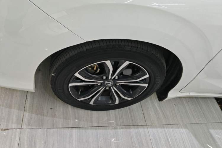 Used Honda Crider 2022 180Turbo CVT Luxury Edition Left Front Wheel Hub