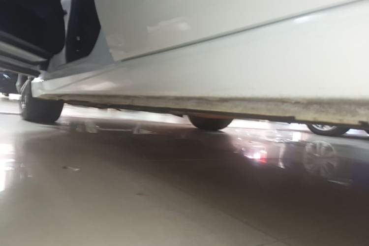 Used Honda Crider 2022 180Turbo CVT Luxury Edition Left Side Sill