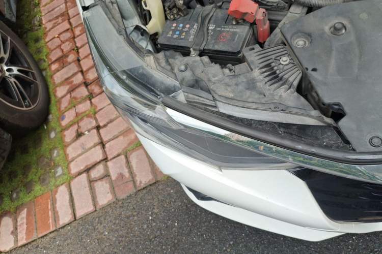 Used Honda Crider 2022 1.5L Rui·Comfort Edition Right Front Headlight