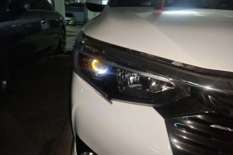 Used Honda Crider 2022 180Turbo CVT Luxury Edition Right Front Headlight