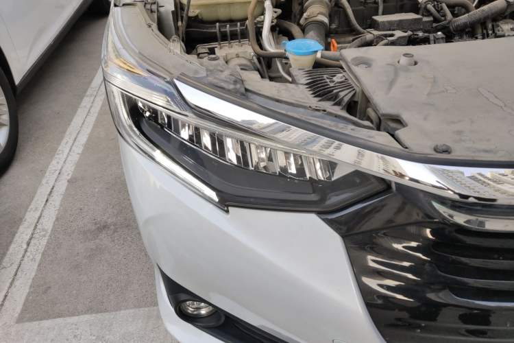 Used Honda Crider 2022 180 Turbo CVT Flagship Edition Right Front Headlight