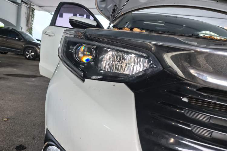 Used Honda Crider 2022 180Turbo CVT Luxury Edition Right Front Headlight