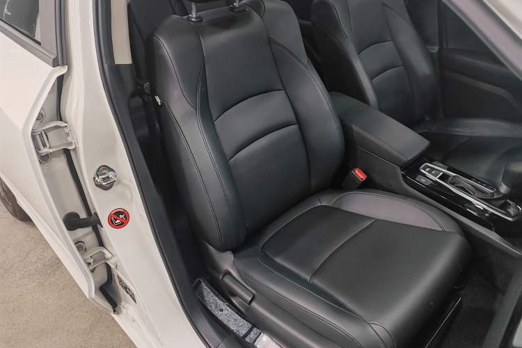 Used Honda Crider 2022 180Turbo CVT Luxury Edition Right Front Seat