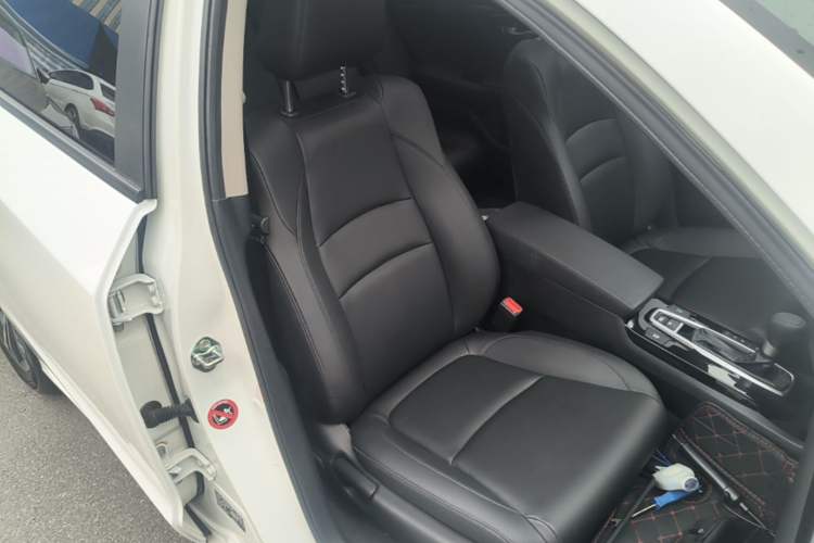 Used Honda Crider 2022 180Turbo CVT Luxury Edition Right Front Seat