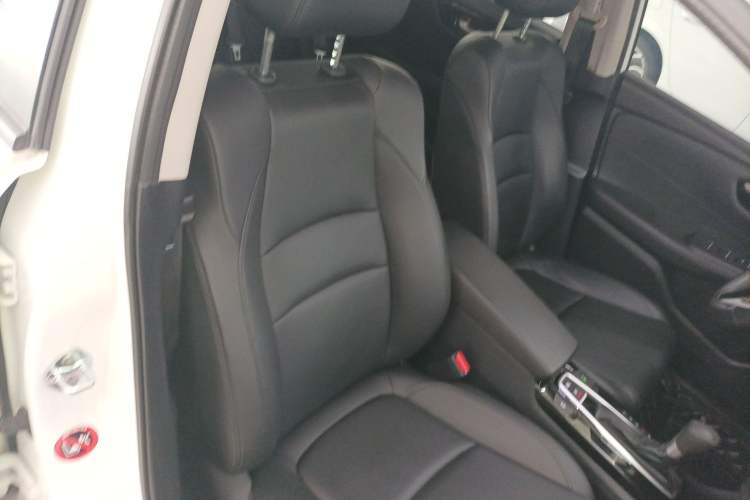 Used Honda Crider 2022 180Turbo CVT Luxury Edition Right Front Seat