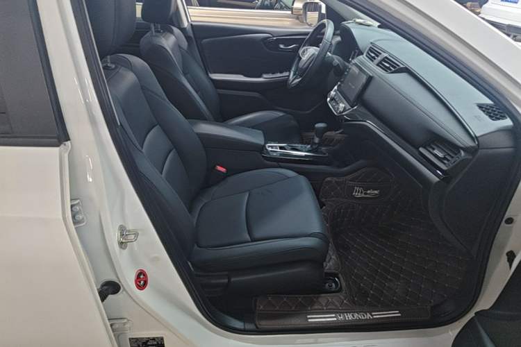 Used Honda Crider 2022 180Turbo CVT Luxury Edition Right Front Seat