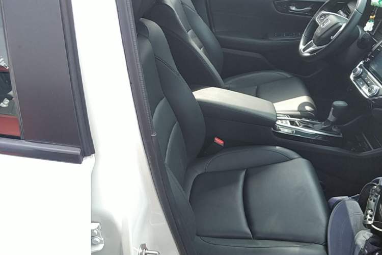 Used Honda Crider 2022 180Turbo CVT Luxury Edition Right Front Seat