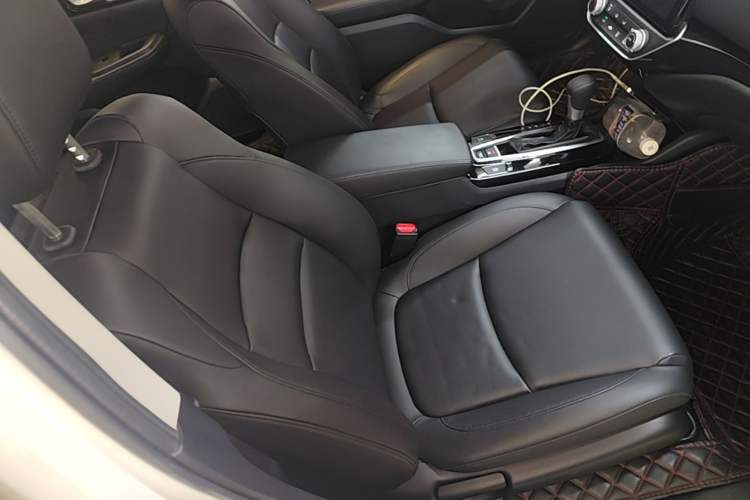 Used Honda Crider 2022 180Turbo CVT Luxury Edition Right Front Seat