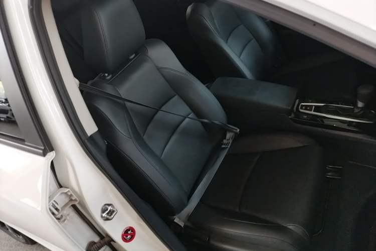 Used Honda Crider 2022 180Turbo CVT Luxury Edition Right Front Seat