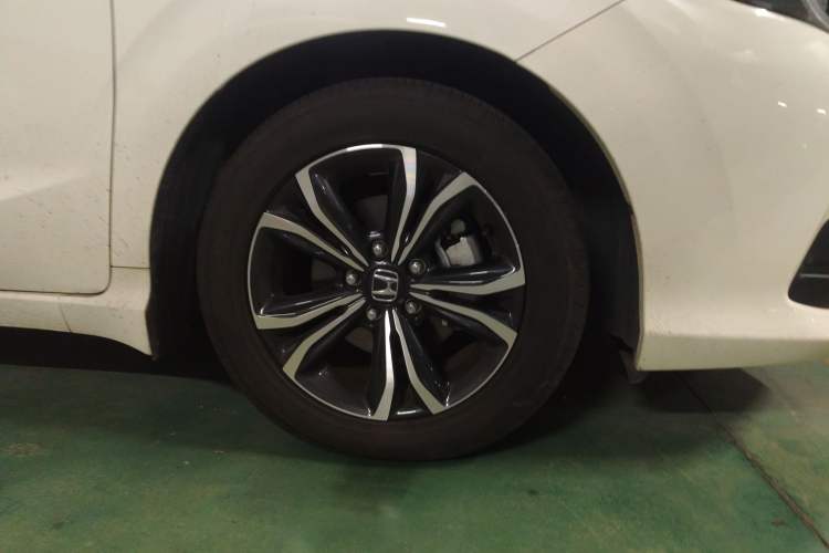 Used Honda Crider 2022 180Turbo CVT Luxury Edition Right Front Wheel Hub