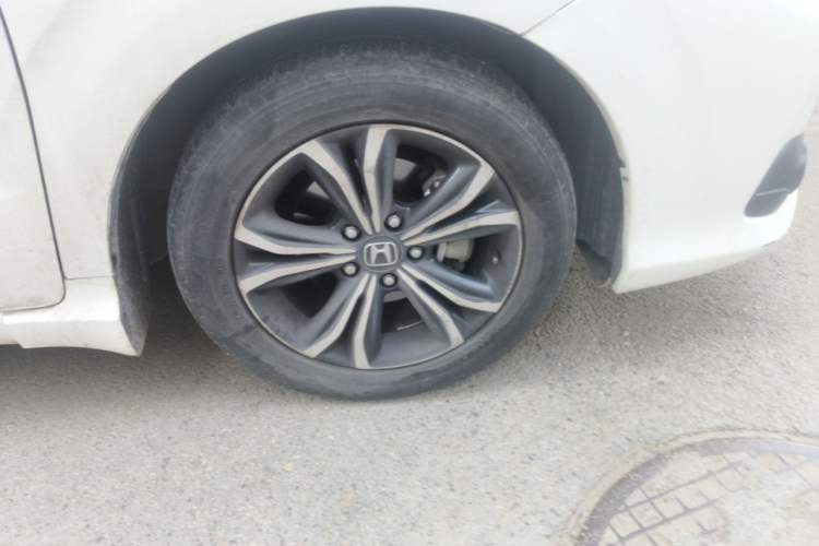 Used Honda Crider 2022 180Turbo CVT Luxury Edition Right Front Wheel Hub