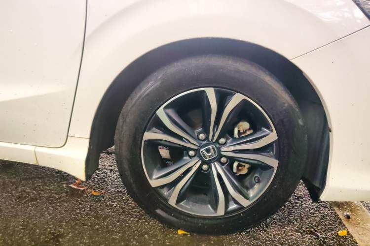 Used Honda Crider 2022 180Turbo CVT Luxury Edition Right Front Wheel Hub