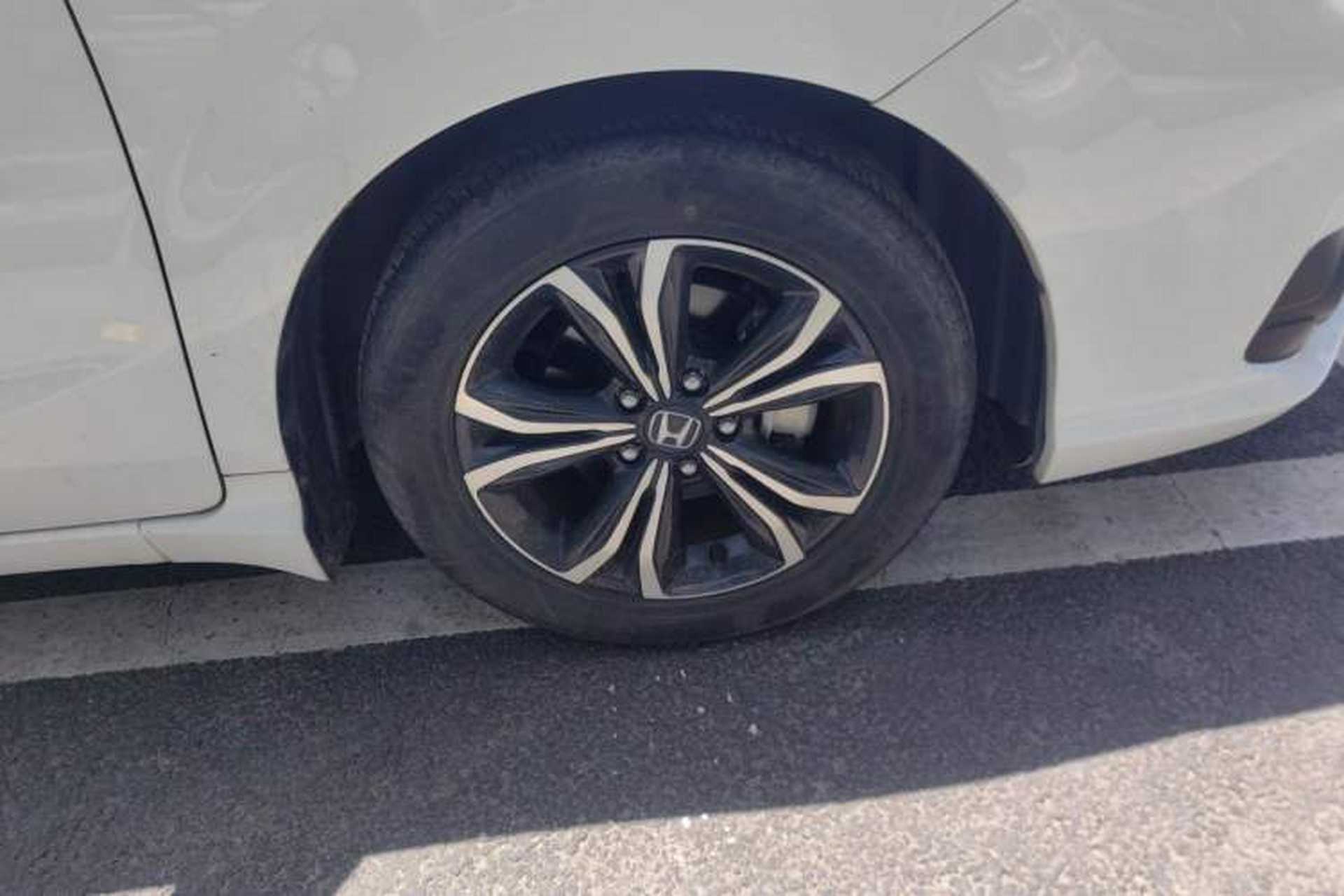 Used Honda Crider 2022 180Turbo CVT Luxury Edition Right Front Wheel Hub