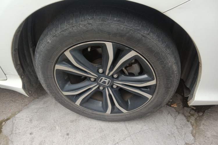Used Honda Crider 2022 180Turbo CVT Luxury Edition Right Front Wheel Hub