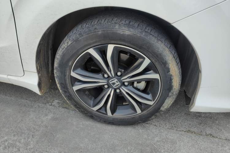 Used Honda Crider 2022 1.5L Rui Luxury Edition Right Front Wheel Hub